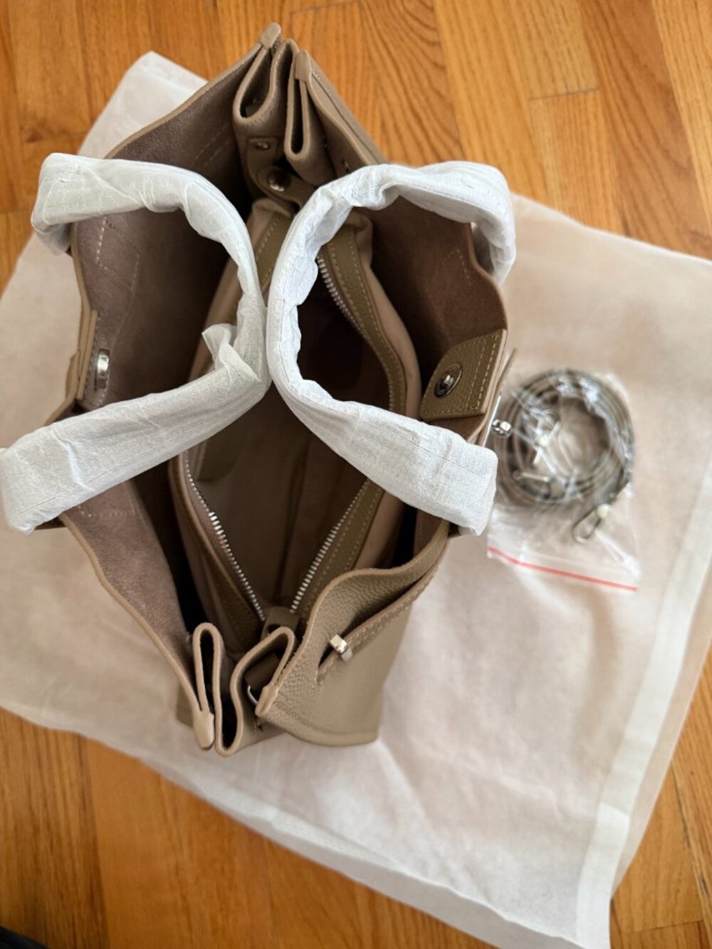 NEW Taupe Structured Tote Bag | Quiet Luxury Work Bag | Minimalist Style - Picture 7 of 8